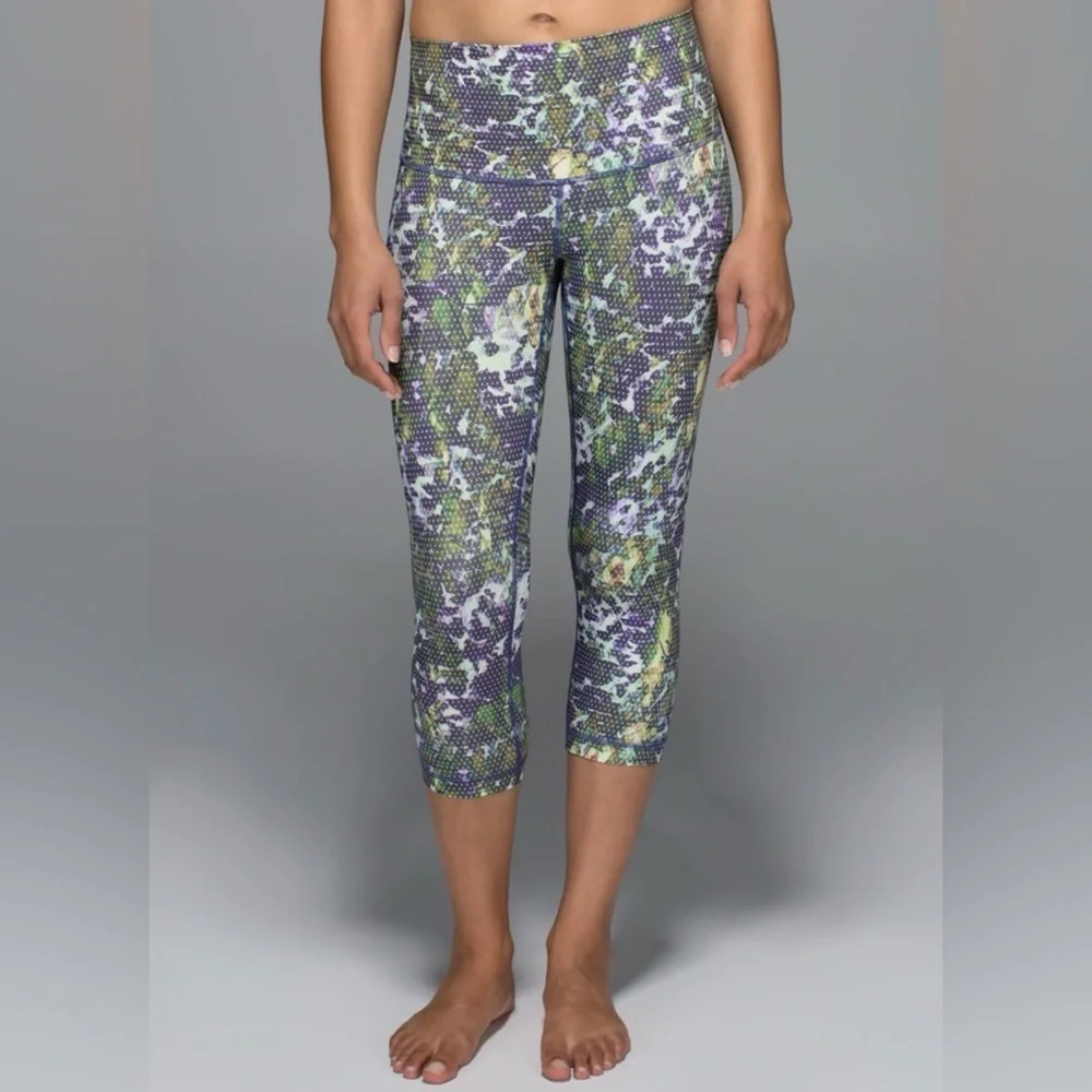 lululemon athletica Purple & Green Abstract Cropped Leggings